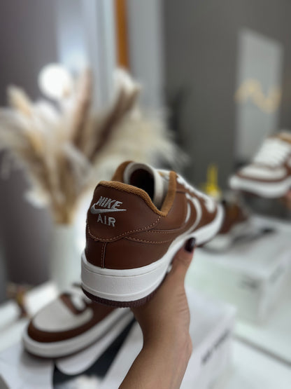 Tênis Force 1 Low Marrom/Branco – Casual Premium